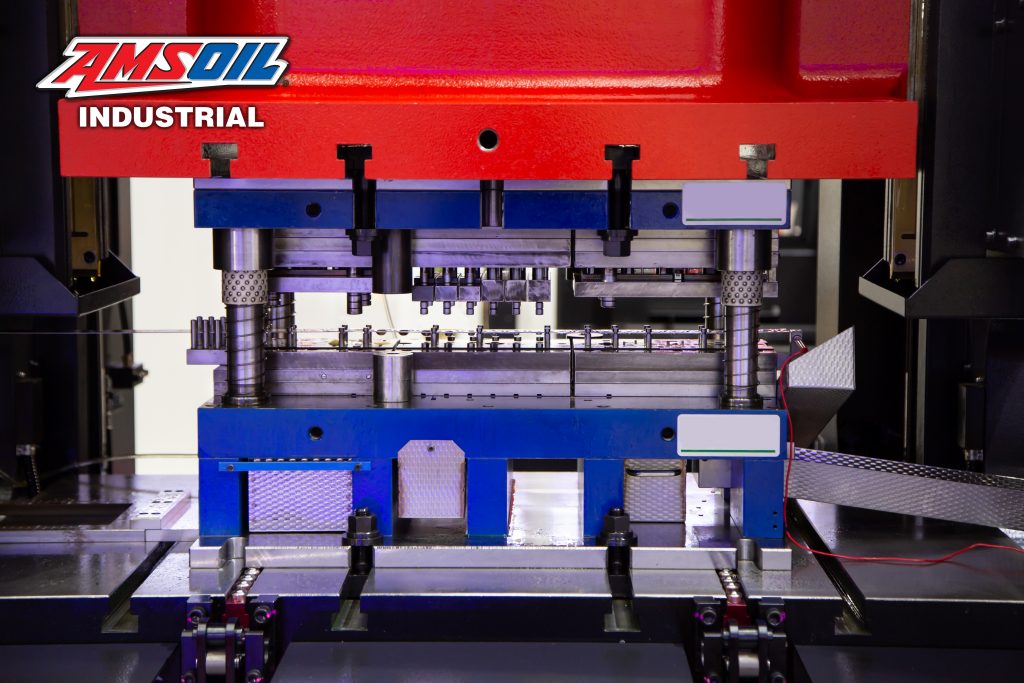 How Varnish Formation Negatively Affects Hydraulic Systems